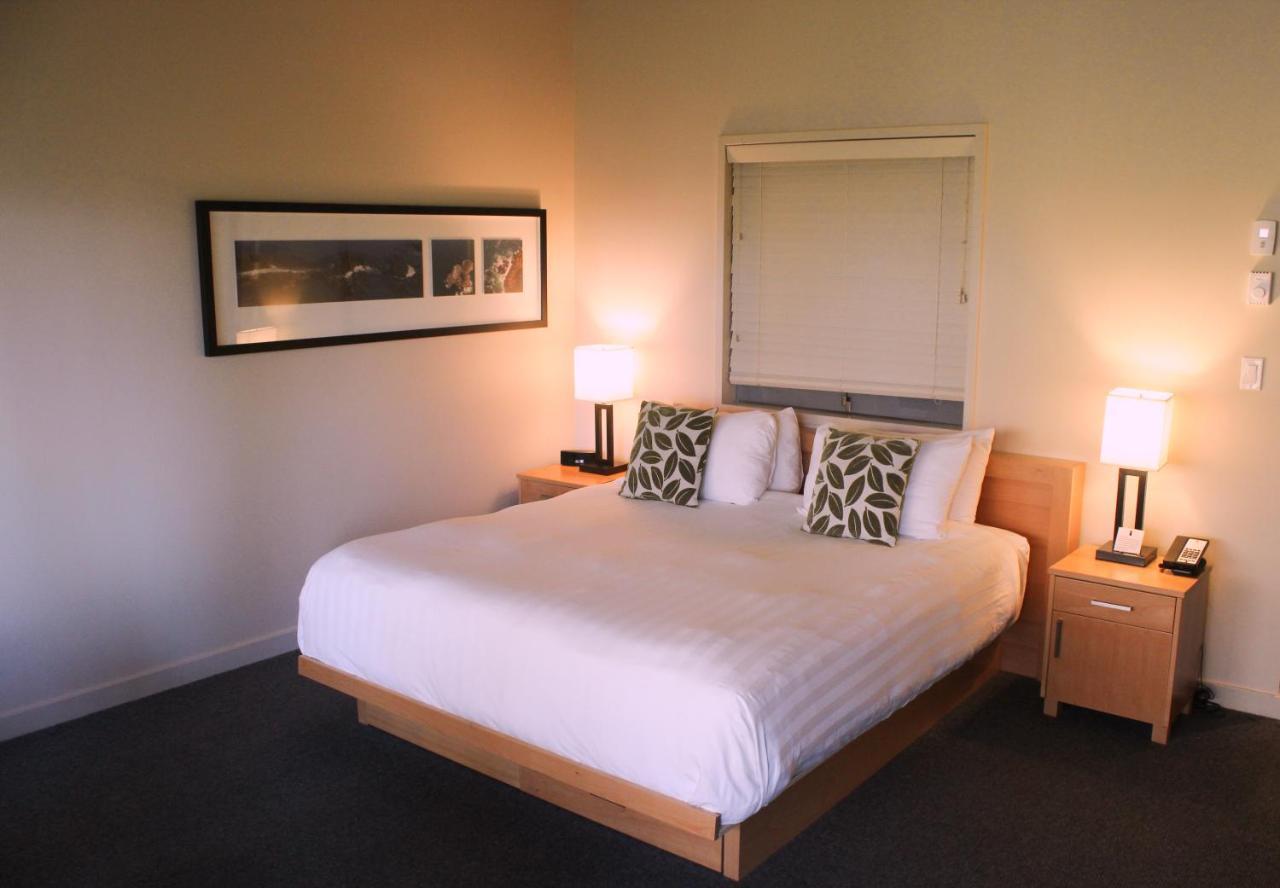 Black Rock Oceanfront Resort Уклуелет Екстериор снимка